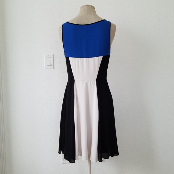 Color block dress - Picture 2 of 5